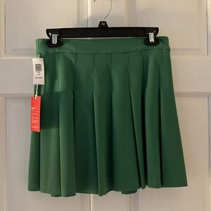Aritzia Size 6 Skirt! 💚